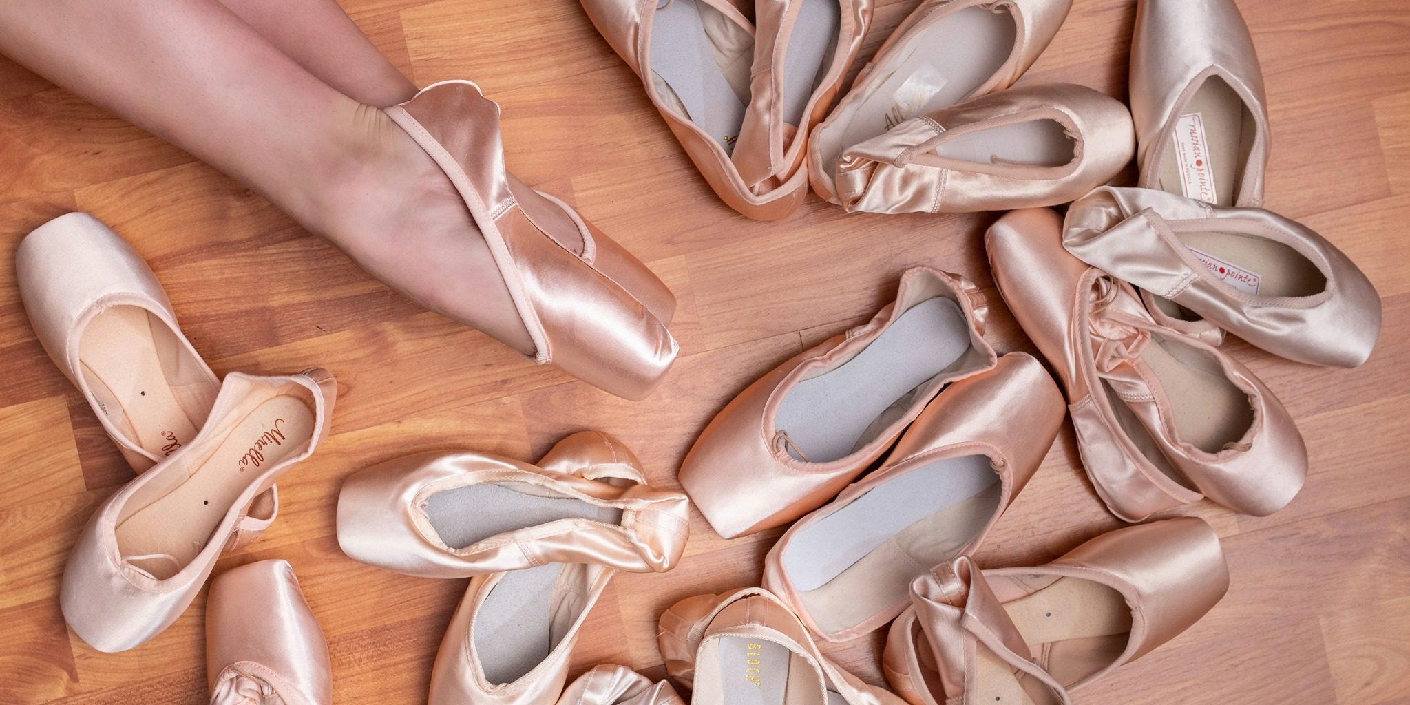 Dancers'Boutique-pointe shoes